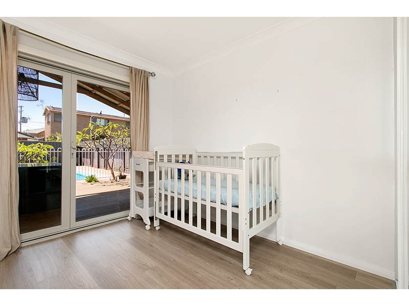 25 Cox Parade, Mount Warrigal NSW 2528