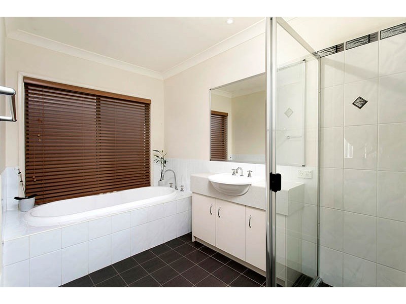 10 Norfolk Crescent, Shell Cove NSW 2529