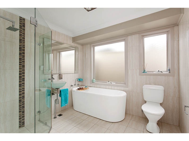 19 Birra Drive, Oak Flats NSW 2529