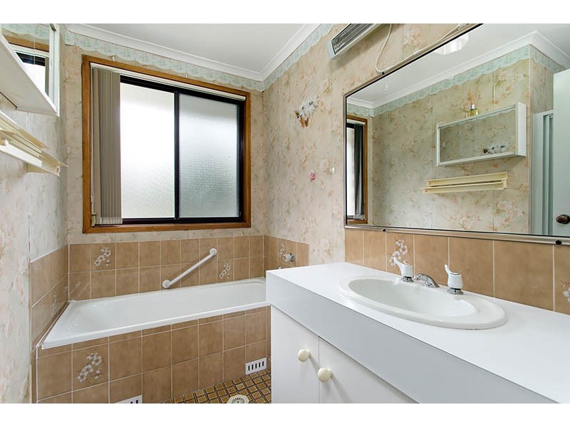 14 Jarrah Way, Albion Park Rail NSW 2527