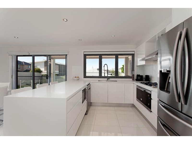 18 Coolum Parkway, Shell Cove NSW 2529