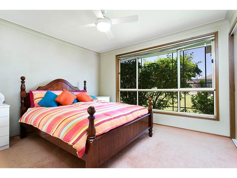 4 Downes Drive, Albion Park NSW 2527