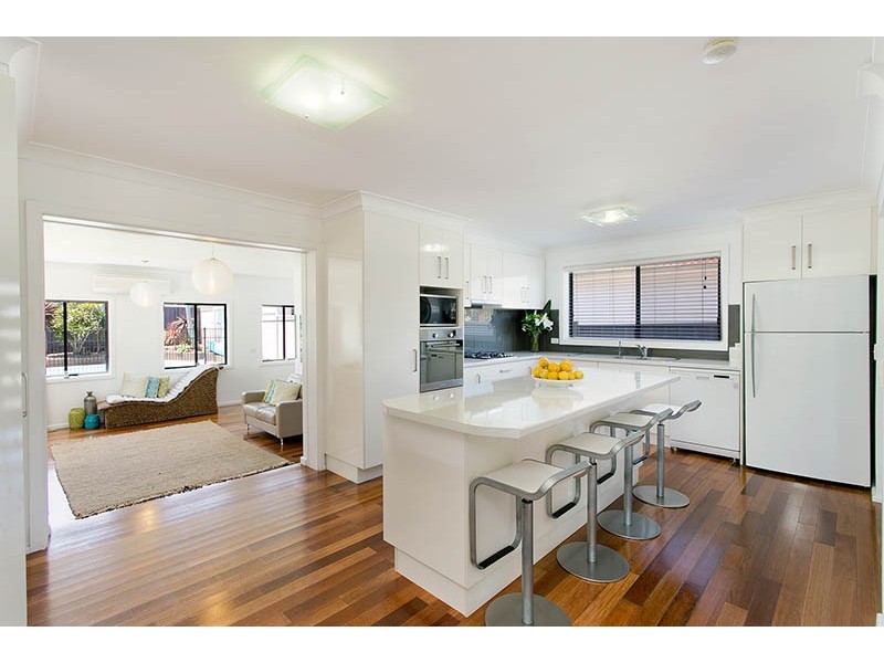 22 Mackenzie Avenue, Mount Warrigal NSW 2528