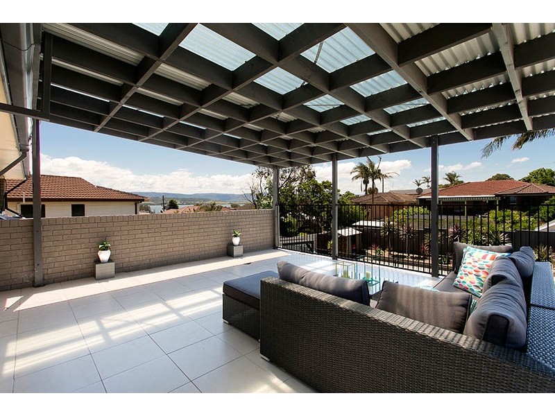 22 Mackenzie Avenue, Mount Warrigal NSW 2528