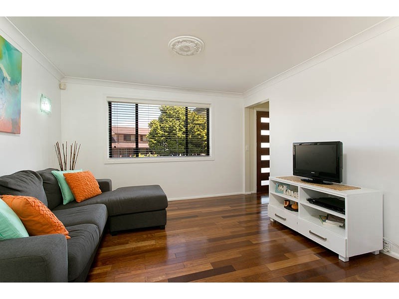 22 Mackenzie Avenue, Mount Warrigal NSW 2528