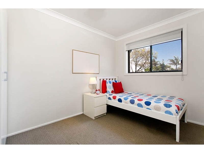 22 Mackenzie Avenue, Mount Warrigal NSW 2528