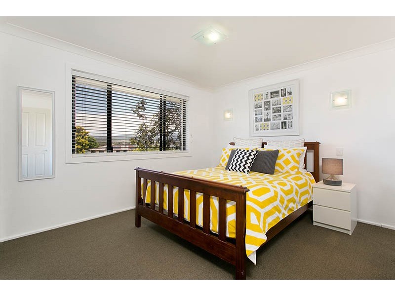 22 Mackenzie Avenue, Mount Warrigal NSW 2528