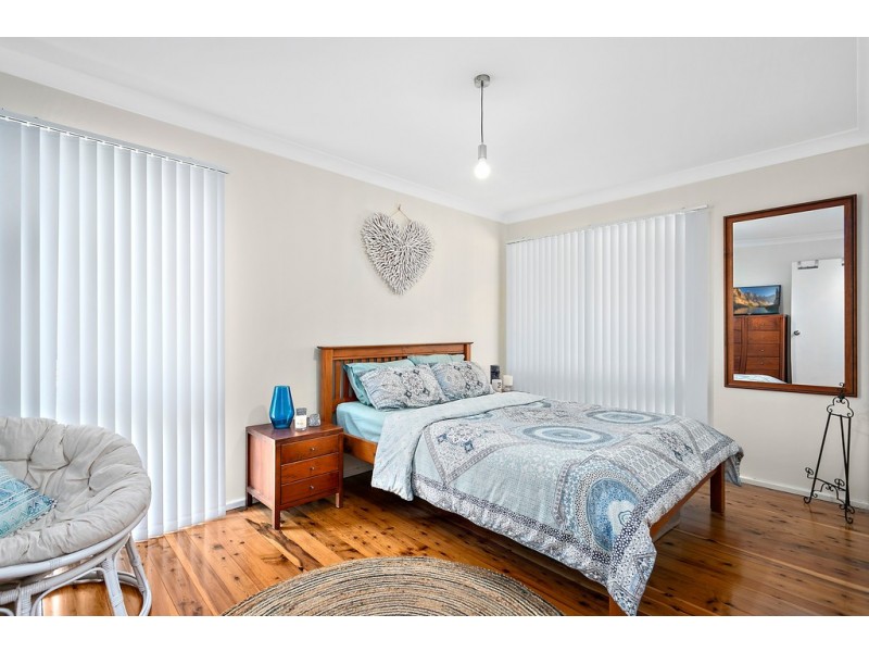 16 Hunter Street, Barrack Heights NSW 2528