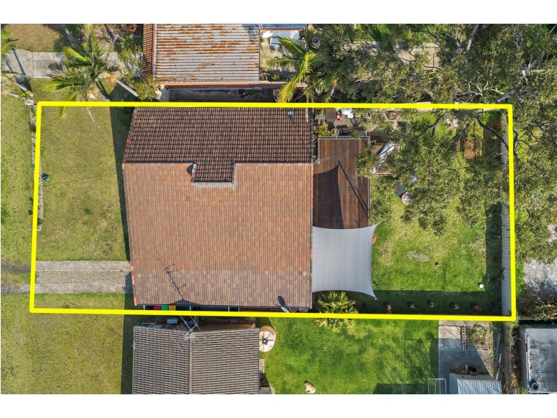 16 Hunter Street, Barrack Heights NSW 2528