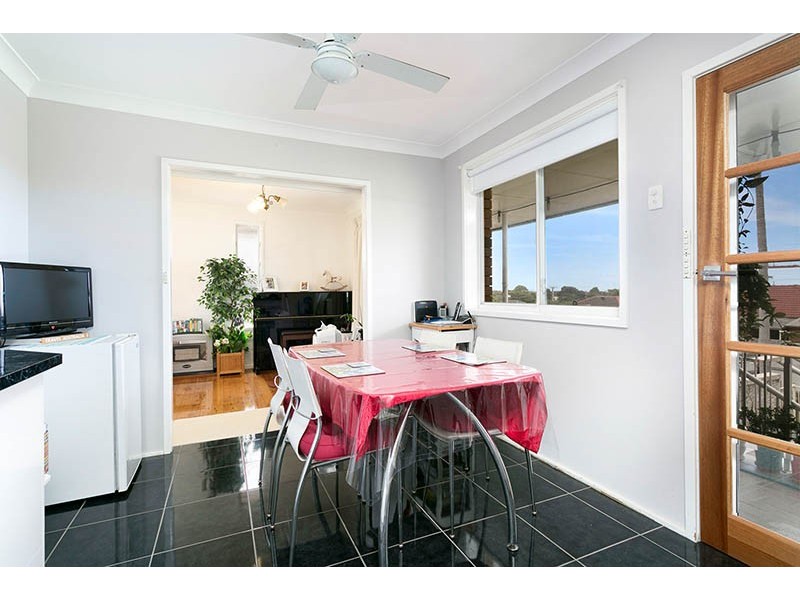 56 Cassia Street, Barrack Heights NSW 2528