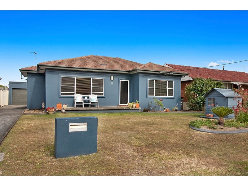 30 Ocean Street, Windang NSW 2528