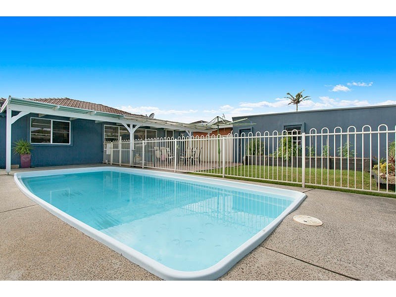 30 Ocean Street, Windang NSW 2528