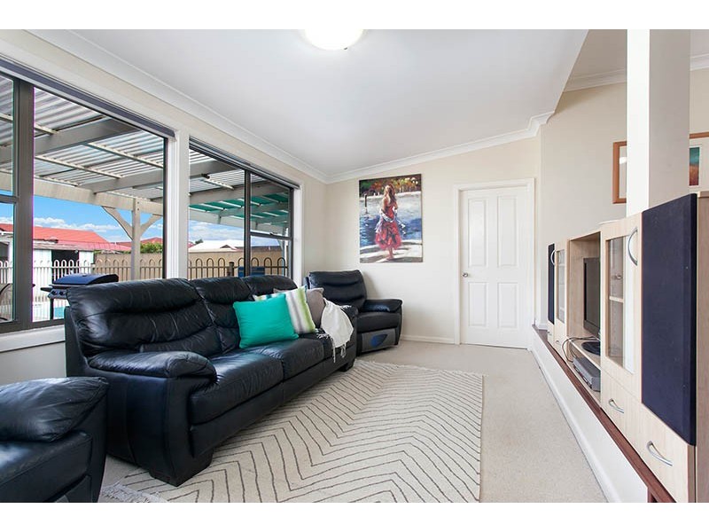 30 Ocean Street, Windang NSW 2528