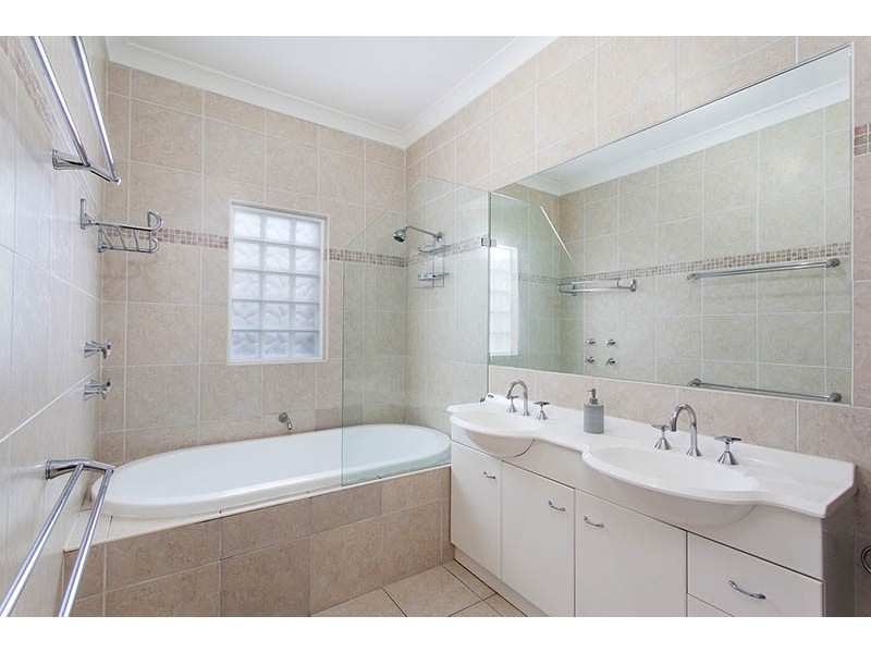 30 Ocean Street, Windang NSW 2528