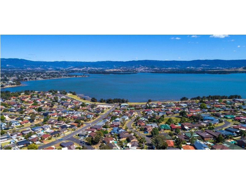 1 Winter Avenue, Mount Warrigal NSW 2528