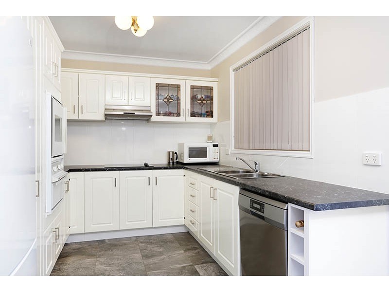 2/5 Koona Street, Albion Park Rail NSW 2527