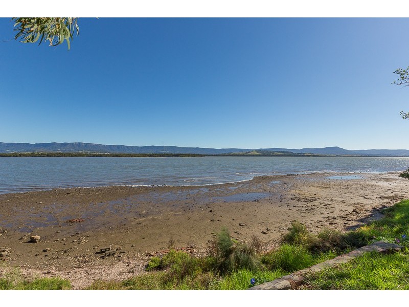 49 The Boulevarde, Oak Flats NSW 2529