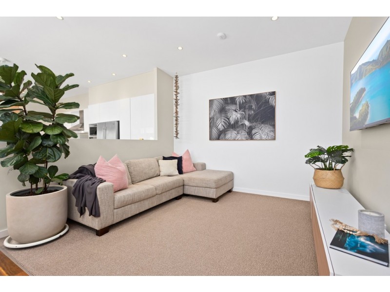 81 Ocean Street, Windang NSW 2528