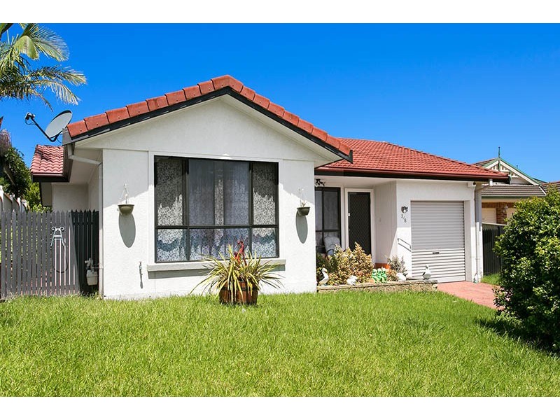 3/8 Wallis Close, Flinders NSW 2529