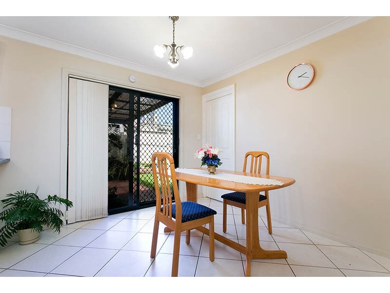 3/8 Wallis Close, Flinders NSW 2529