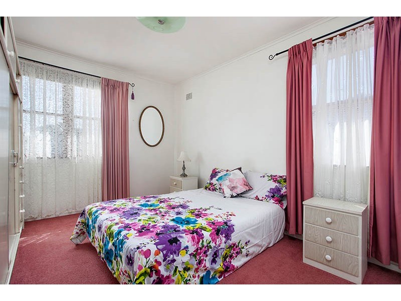 2 Anthony Street, Lake Illawarra NSW 2528