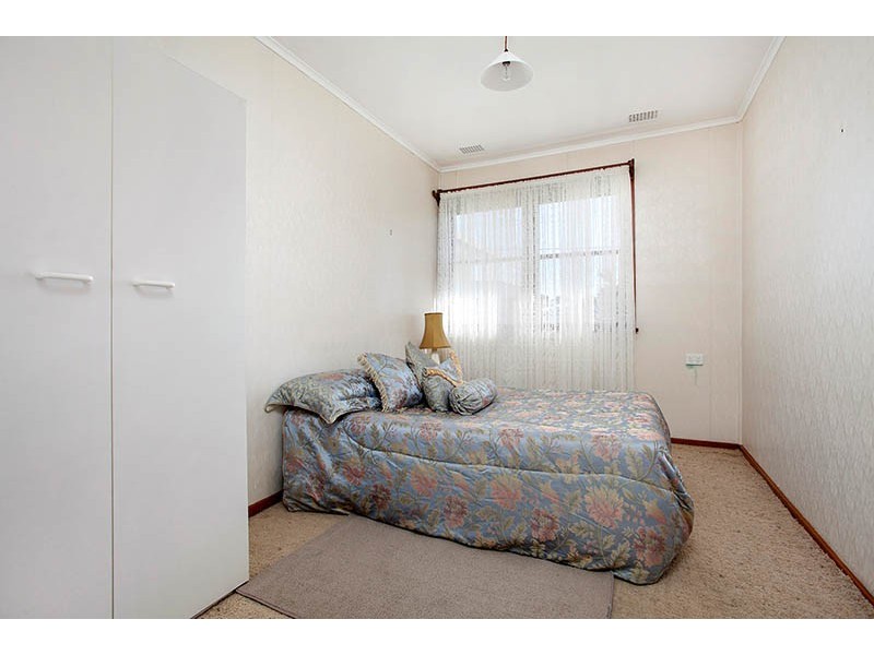 2 Anthony Street, Lake Illawarra NSW 2528