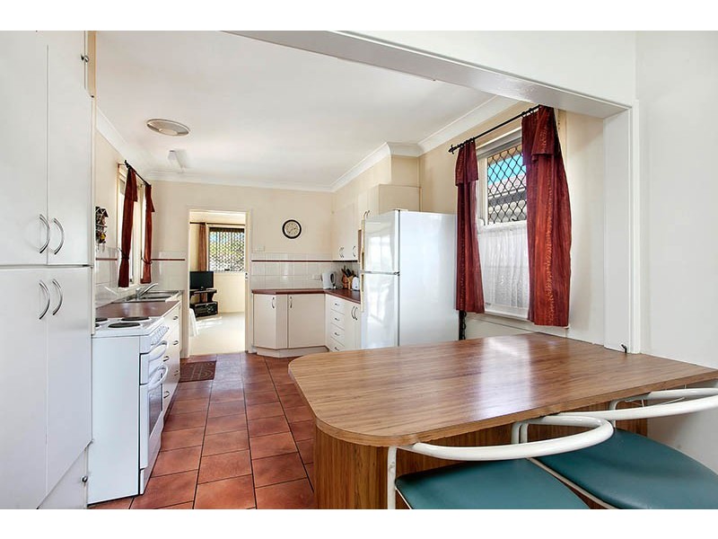 2 Anthony Street, Lake Illawarra NSW 2528