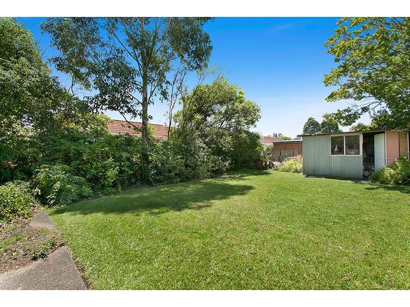 6 Storey Street, Oak Flats NSW 2529