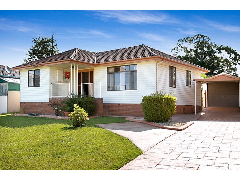 18 Messenger Road, Barrack Heights NSW 2528