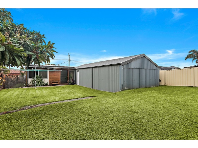 4 Jason Avenue, Barrack Heights NSW 2528
