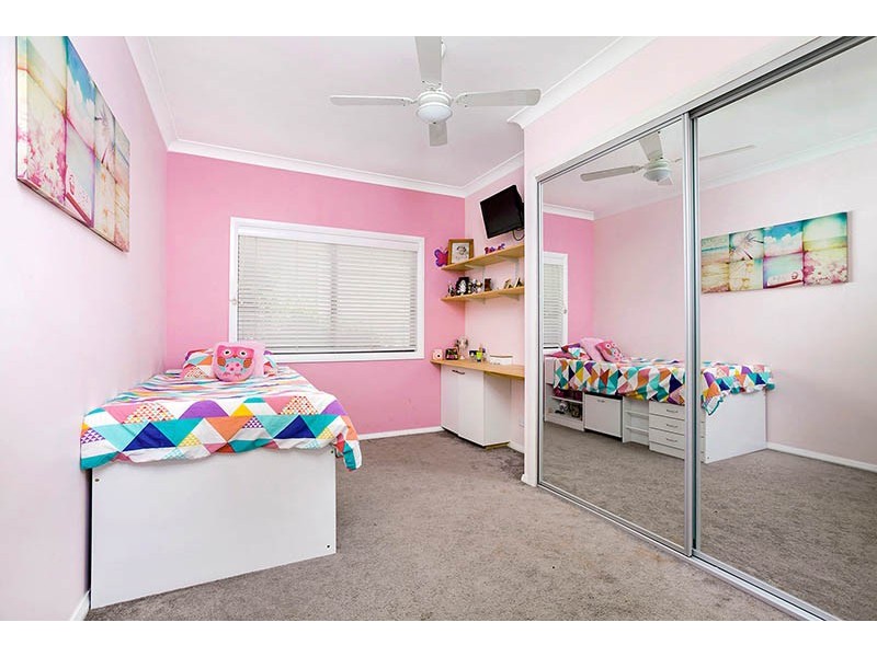 11 Watson Street, Oak Flats NSW 2529