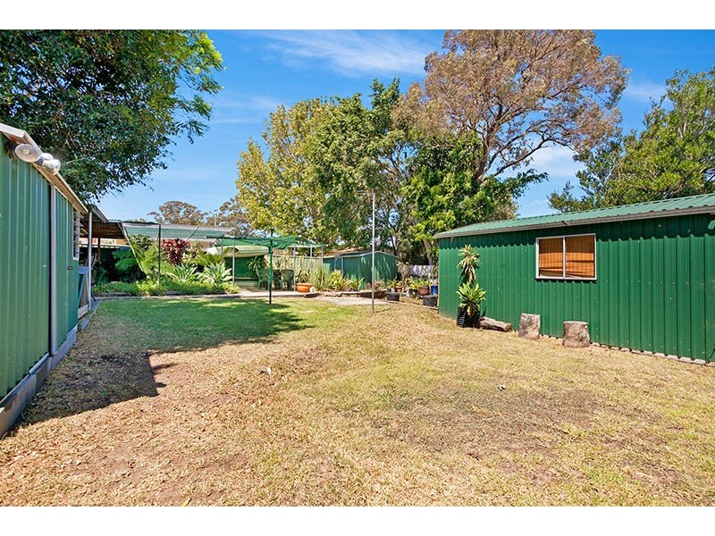 11 Watson Street, Oak Flats NSW 2529