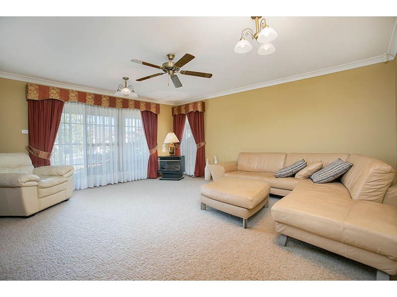 6 Southern Cross Boulevarde, Shell Cove NSW 2529