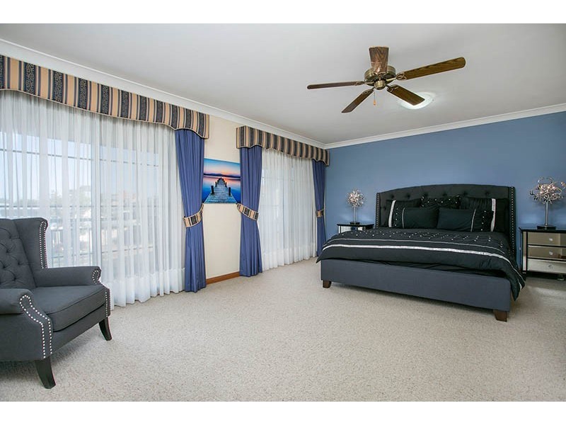 6 Southern Cross Boulevarde, Shell Cove NSW 2529