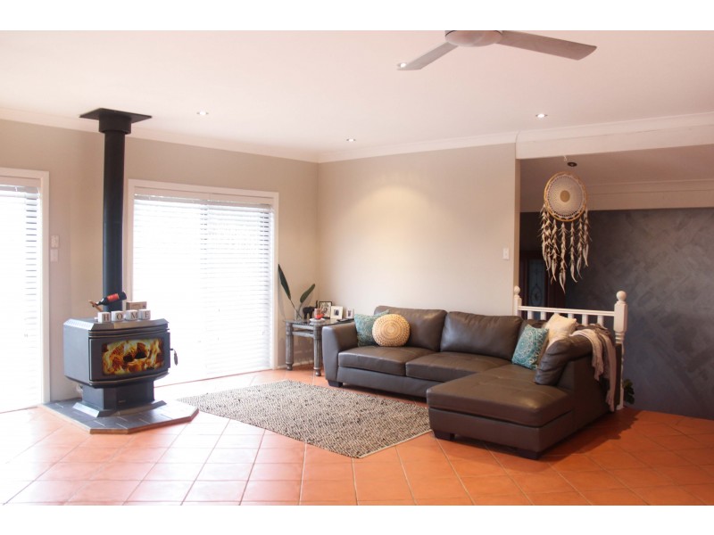 18 Pioneer Drive, Blackbutt NSW 2529