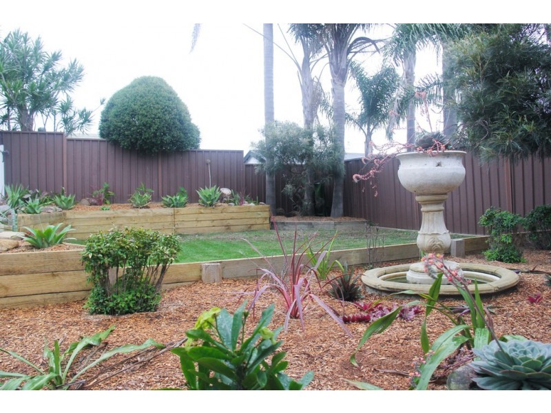 18 Pioneer Drive, Blackbutt NSW 2529