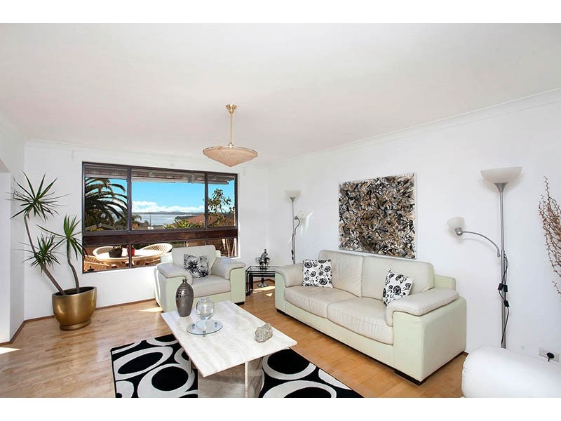 60 Cuthbert Drive, Mount Warrigal NSW 2528