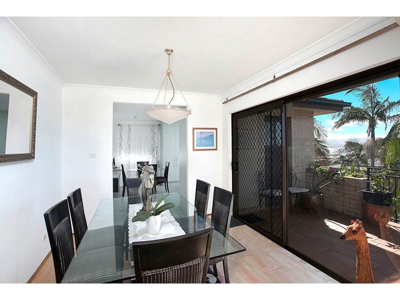 60 Cuthbert Drive, Mount Warrigal NSW 2528