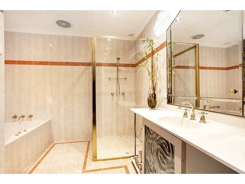 60 Cuthbert Drive, Mount Warrigal NSW 2528