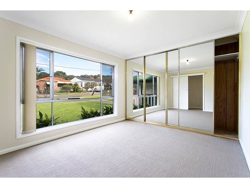 42 Strata Avenue, Barrack Heights NSW 2528