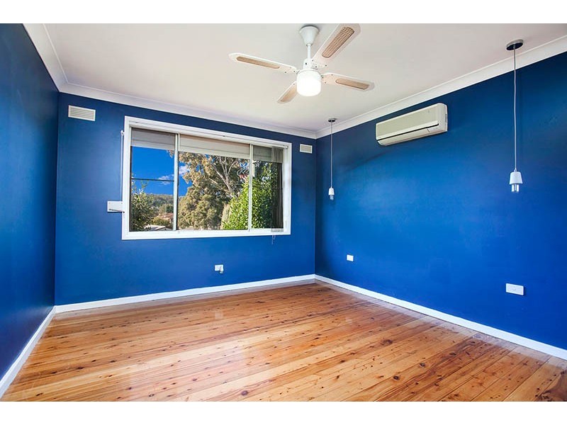 22 Burrell Crescent, Dapto NSW 2530