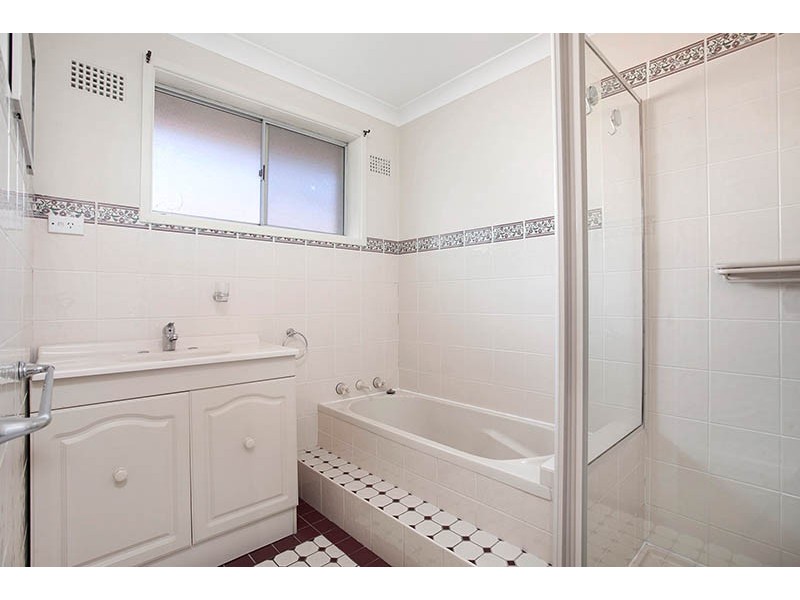 22 Burrell Crescent, Dapto NSW 2530