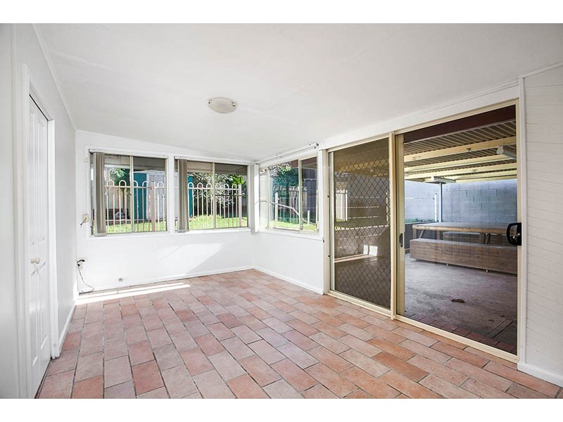22 Burrell Crescent, Dapto NSW 2530