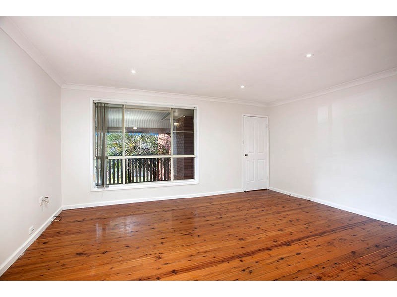 22 Burrell Crescent, Dapto NSW 2530