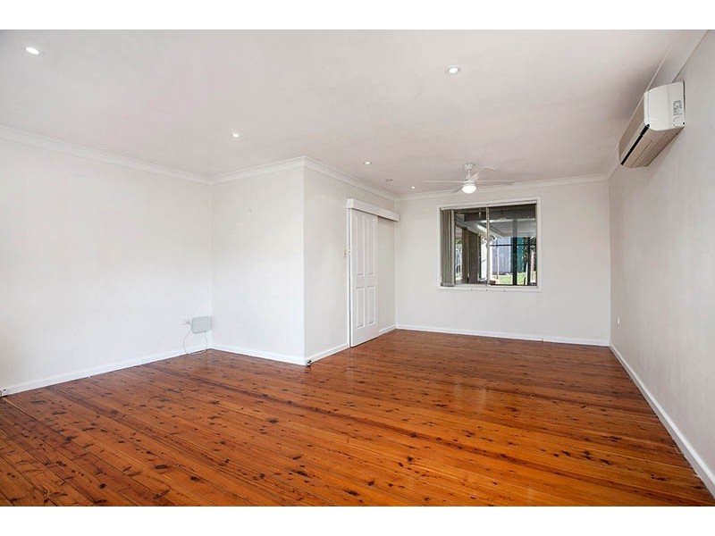 22 Burrell Crescent, Dapto NSW 2530