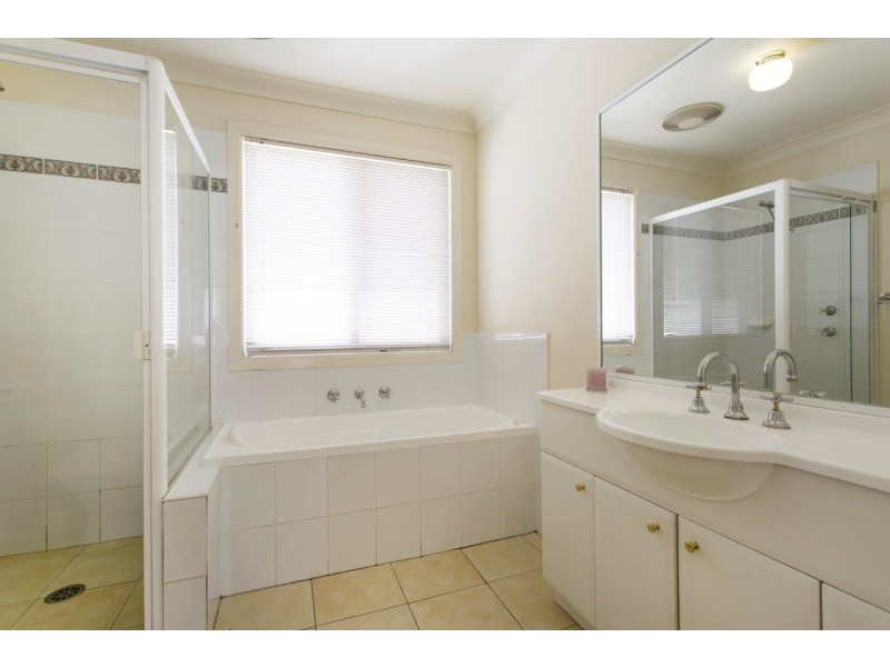 15 Munmorah Circuit, Flinders NSW 2529