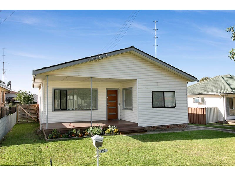 29 Belfast Avenue, Warilla NSW 2528