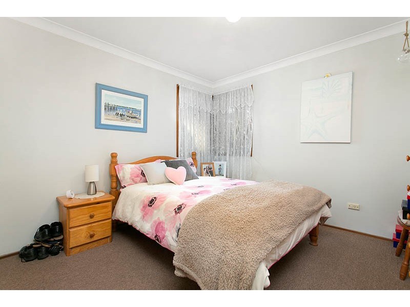 1 Abelia Street, Barrack Heights NSW 2528