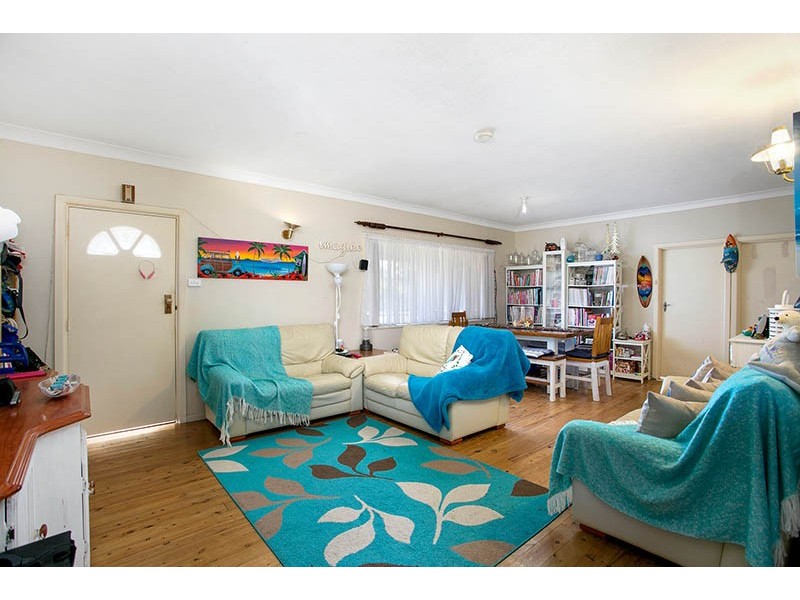 117 Parkes Street, Oak Flats NSW 2529