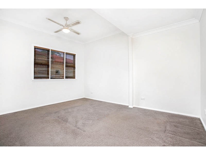 51 Fisher Street, Oak Flats NSW 2529